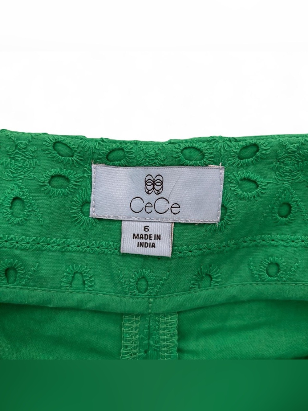 NWT CeCe Green Eyelet Shorts - Picture 3 of 3